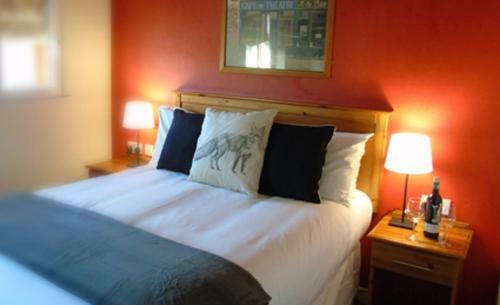 Hostal The Falcon At Hatton
