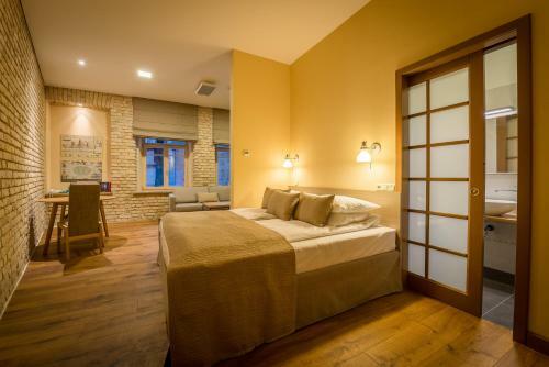 New Town Hotel