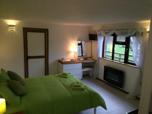 Hostal Barton Gate Farm B&B