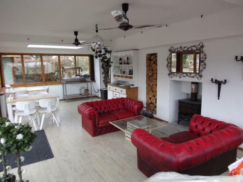 Hostal Barton Gate Farm B&B