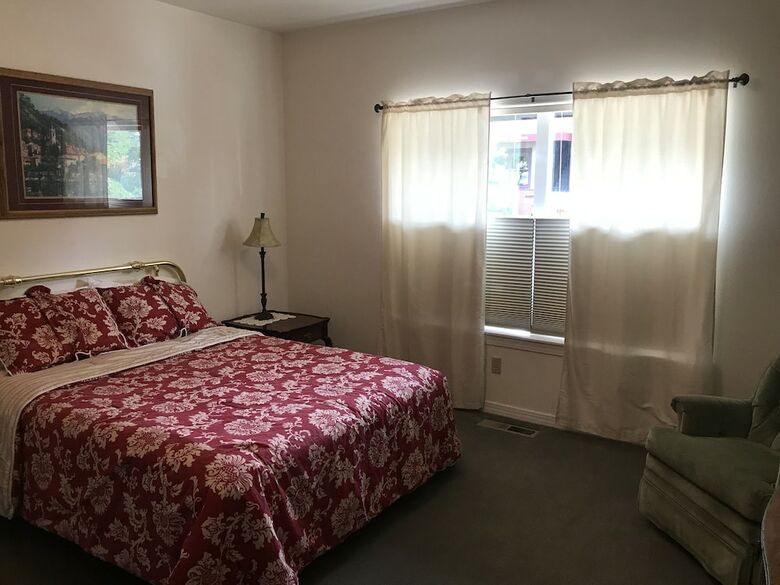 Bed & Breakfast Station Hotel