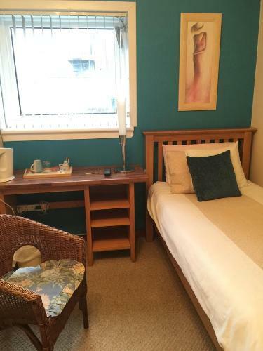 Hostal Breiview Guest House