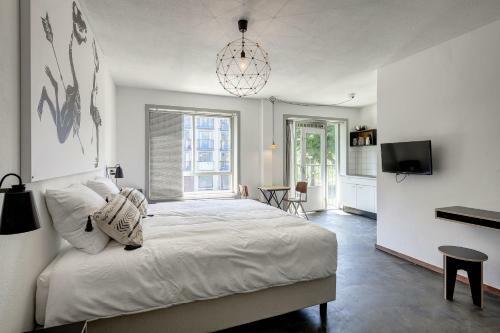 Hostal Bed And Breakfast Zuid Oost Heesterveld / Bnb Zoh
