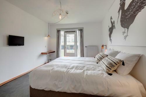 Hostal Bed And Breakfast Zuid Oost Heesterveld / Bnb Zoh