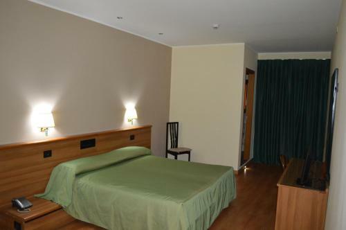 Canadian Hotel