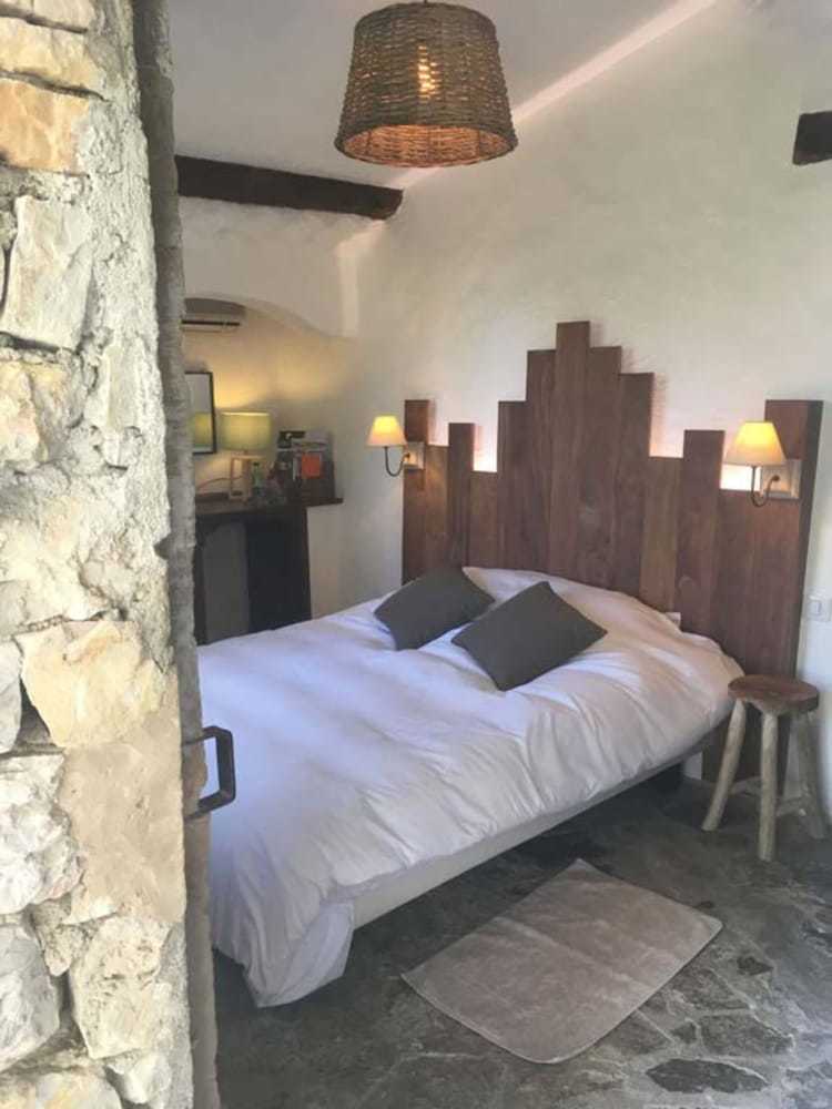 Bed & Breakfast Le Castellaras
