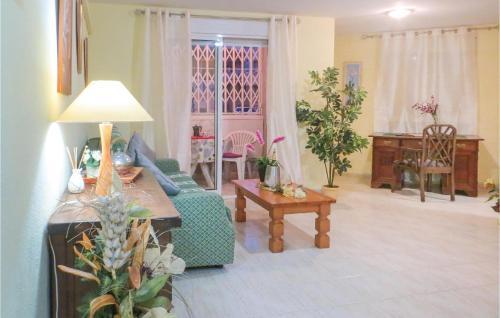 Apartment C/los Gases 50,bajo