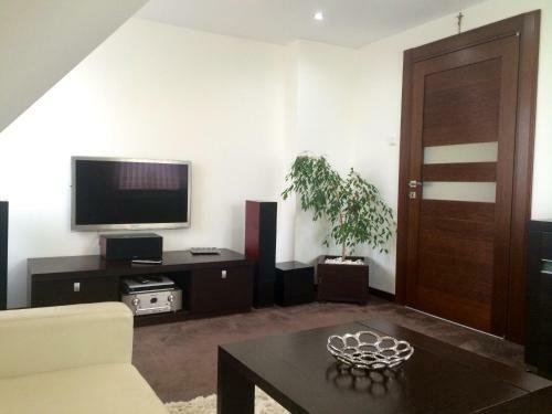Hostal Apartment A'la Karol