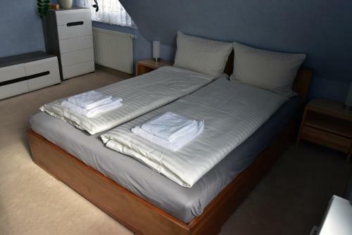Hostal Apartment A'la Karol