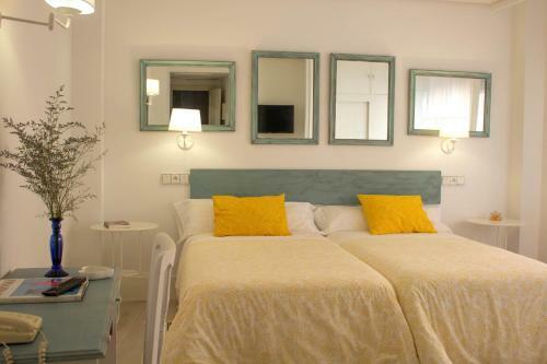 Ares Hotel
