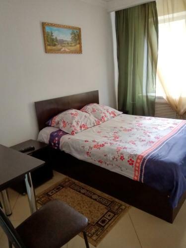 Hostal Rooms On Akademika Lavrentyeva 8