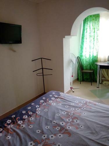 Hostal Rooms On Akademika Lavrentyeva 8