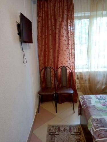 Hostal Rooms On Akademika Lavrentyeva 8