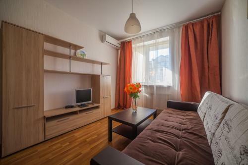 Apartments Baturinskaya 159/78
