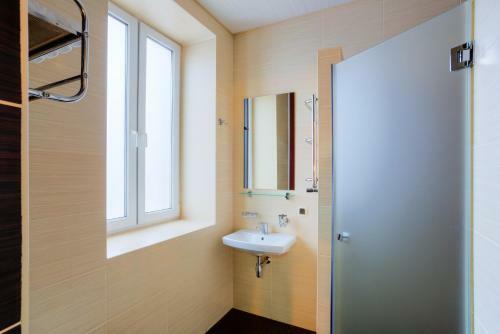 Comfort Hotel & Hostel