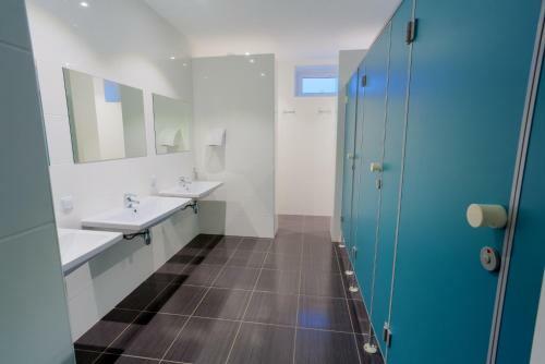 Comfort Hotel & Hostel