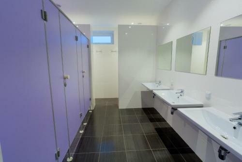 Comfort Hotel & Hostel