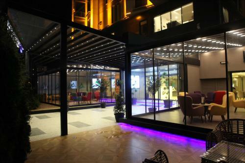 Hotel Alesha Suite