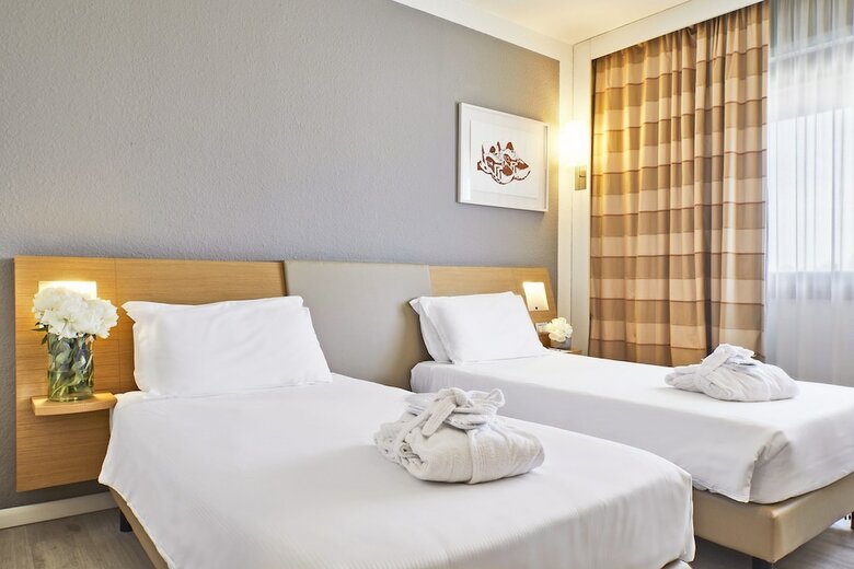 Living Place Hotel