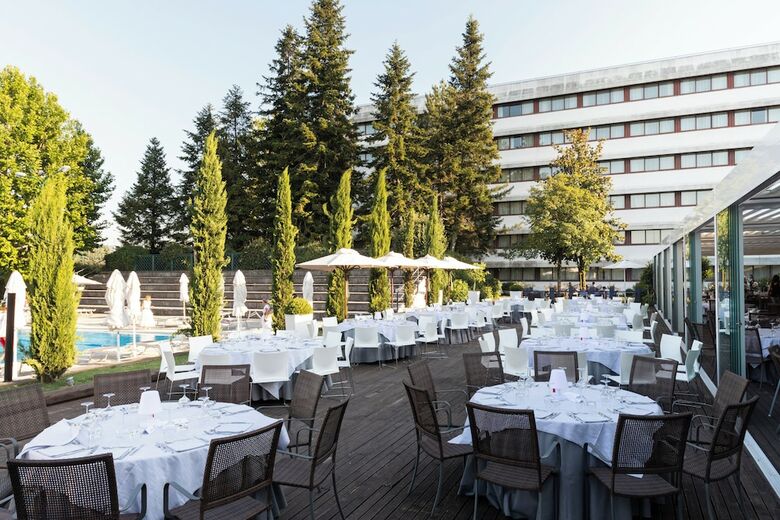 Living Place Hotel