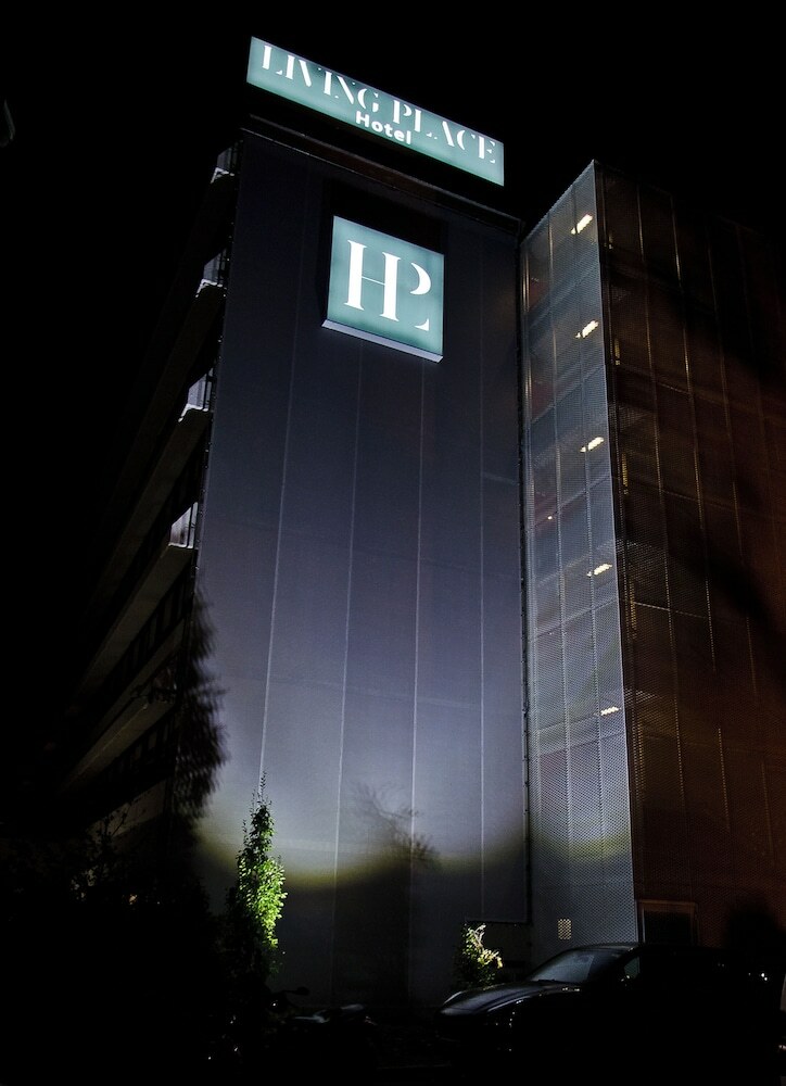 Living Place Hotel