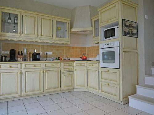 Holiday Home Mas Lub�ron Vue Magnifique