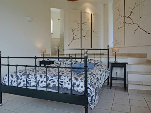 Holiday Home Mas Lub�ron Vue Magnifique