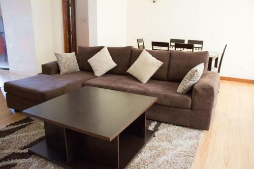 Crystal Glow Serviced Apartment