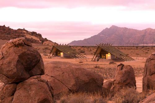 Lodge Desert Quiver Camp