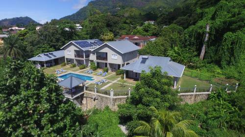 Hostal Bambous River Lodge