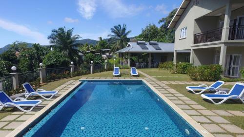 Hostal Bambous River Lodge