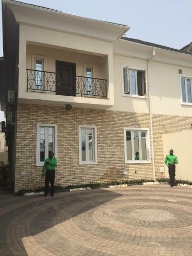 Hostal Greens Manor