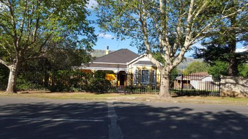 Hostal Lali's Guesthouse
