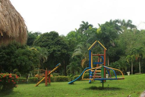 Posada Ecoturistica Palmares Del Rio