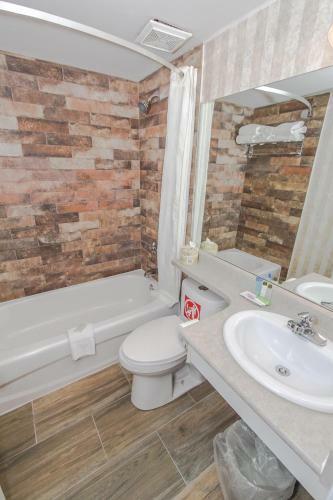 Motel Canadas Best Value Inn Chinook Station