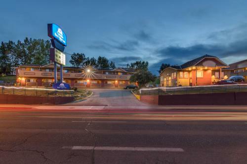 Motel Canadas Best Value Inn Chinook Station