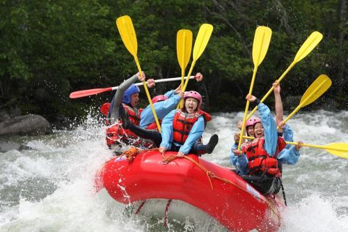 Reo Rafting Resort