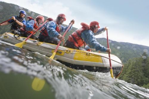 Reo Rafting Resort