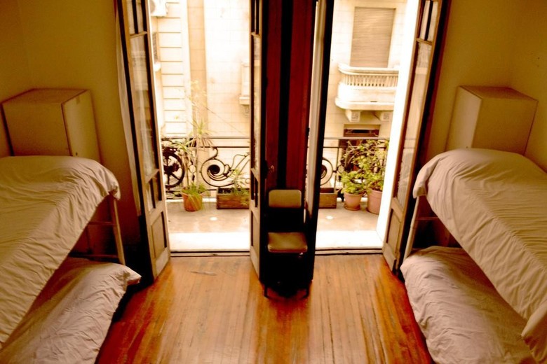 Hostal Ostinatto Hostel