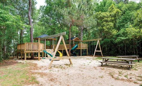 Hotel Beachwoods Resort