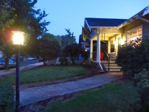 Hostal Portland Piedmont Guesthouse