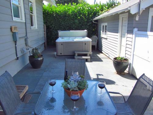 Hostal Portland Piedmont Guesthouse