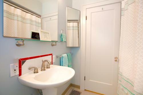 Hostal Portland Piedmont Guesthouse