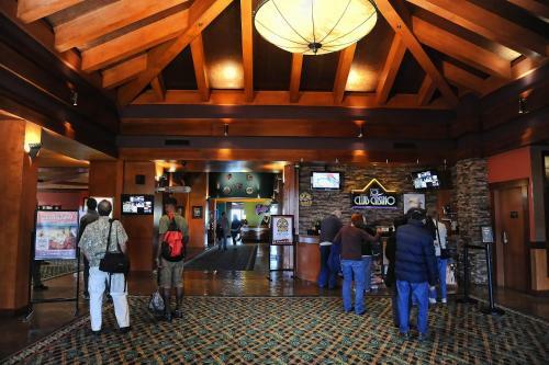 Hotel Quinault Beach Resort & Casino