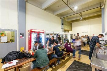 Hostal Melbourne Discovery