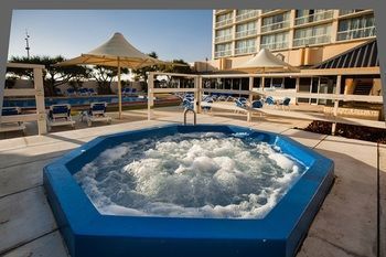 Hotel Chateau Beachside Resort