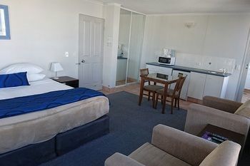 Hotel Chateau Beachside Resort