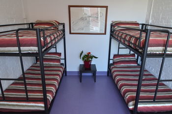 Hostal Hobart's Accommodation & Hostel