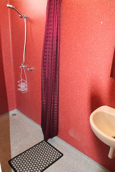 Hostal Hobart's Accommodation & Hostel