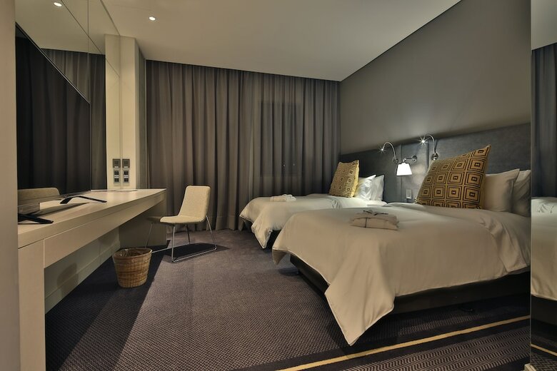 Hotel Movich Buro 51